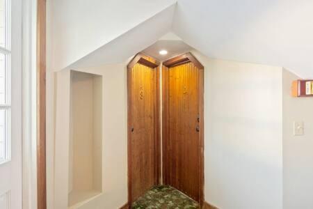 Curry House - Pool, King Bed & Balcony! Room 7 Key West Exterior photo